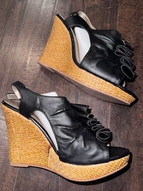 Qupid Black Leather Slingback Wedge Sandals with Woven Tan Platform